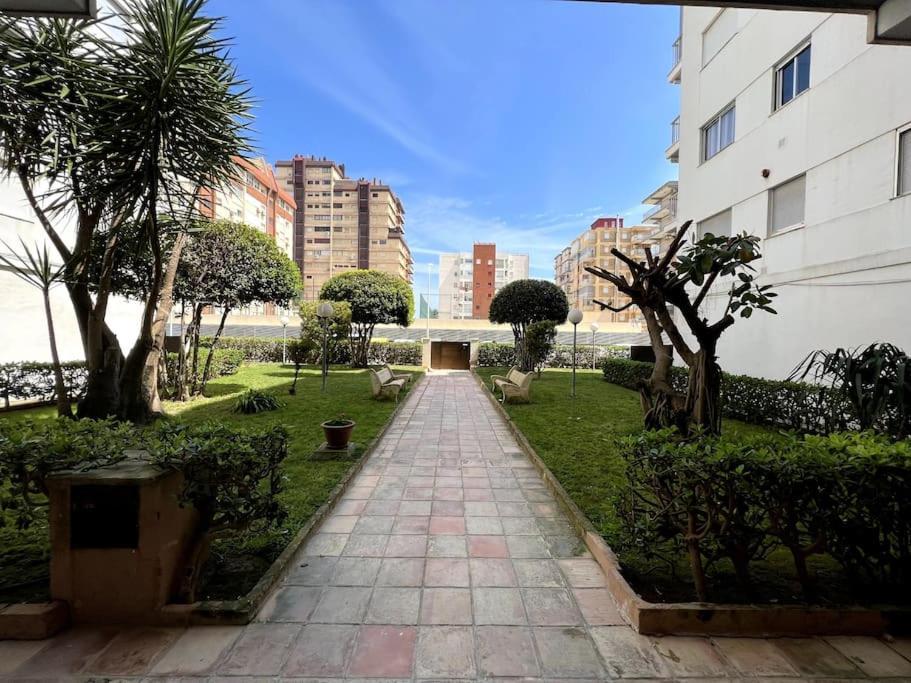 Lovely Family Apartment 2 Min. From The Beach Playa de Gandía Exterior foto