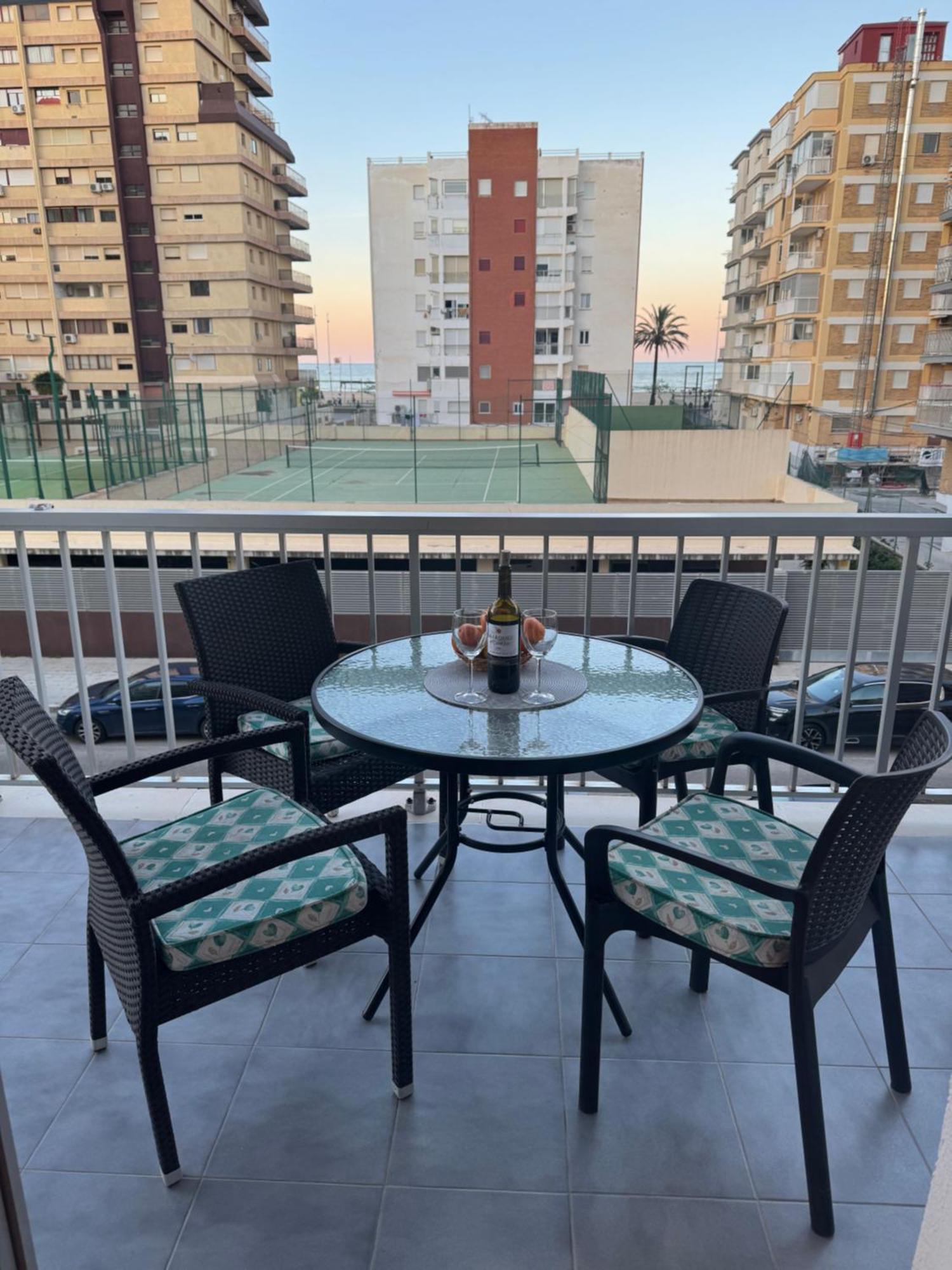 Lovely Family Apartment 2 Min. From The Beach Playa de Gandía Exterior foto