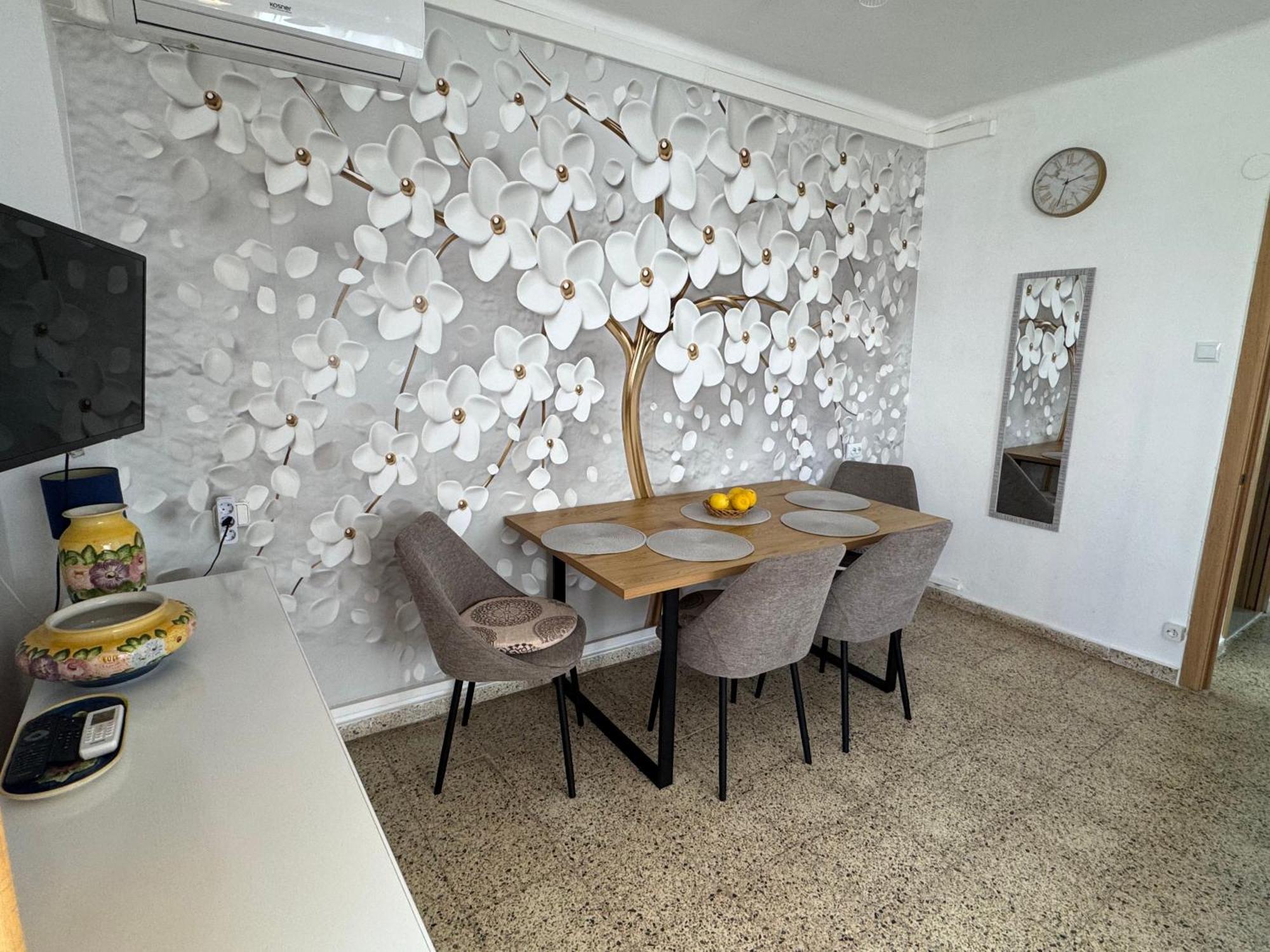 Lovely Family Apartment 2 Min. From The Beach Playa de Gandía Exterior foto